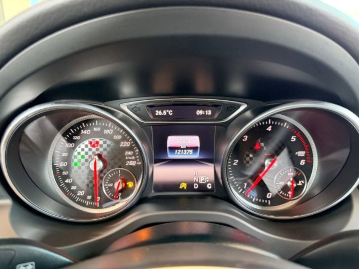 Mercedes-Benz Classe A 200 d Automatic 4Matic Premium (20)