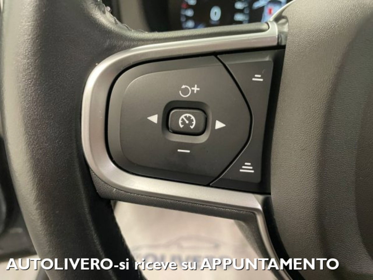 Volvo XC60 B4 (d) AWD Geartronic Momentum N1 (15)