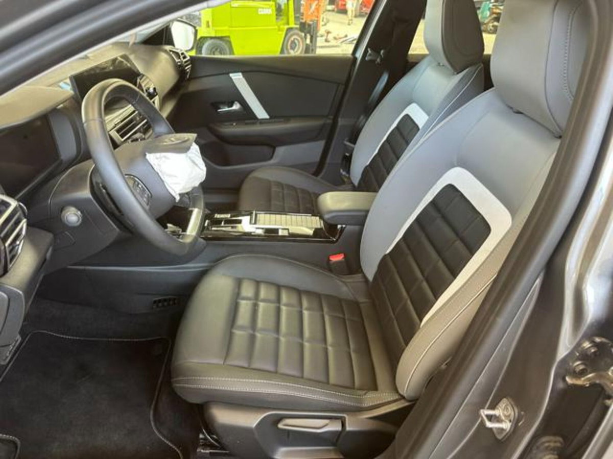 Citroen C4 1.2 hybrid Max 136cv e-dcs6 (11)