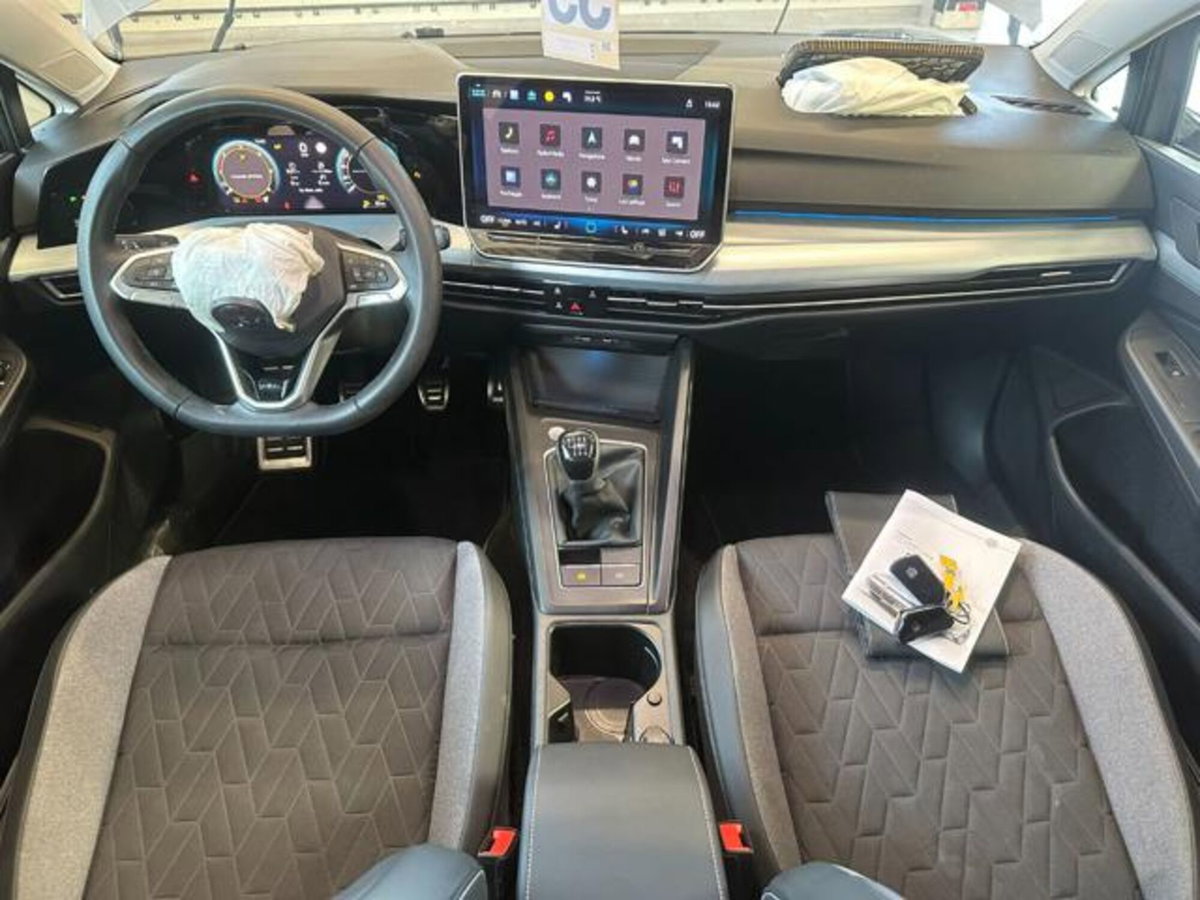 Volkswagen Golf 2.0 TDI SCR Life (14)
