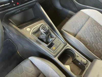 Volkswagen Golf 2.0 TDI SCR Life (17)