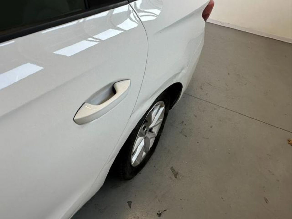 SEAT Leon ST Sportstourer 2.0 tdi Style 116cv (10)