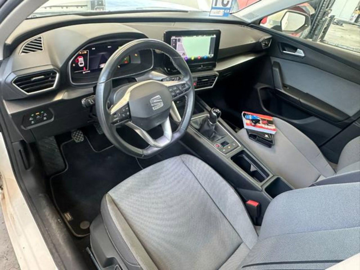 SEAT Leon ST Sportstourer 2.0 tdi Style 116cv (14)