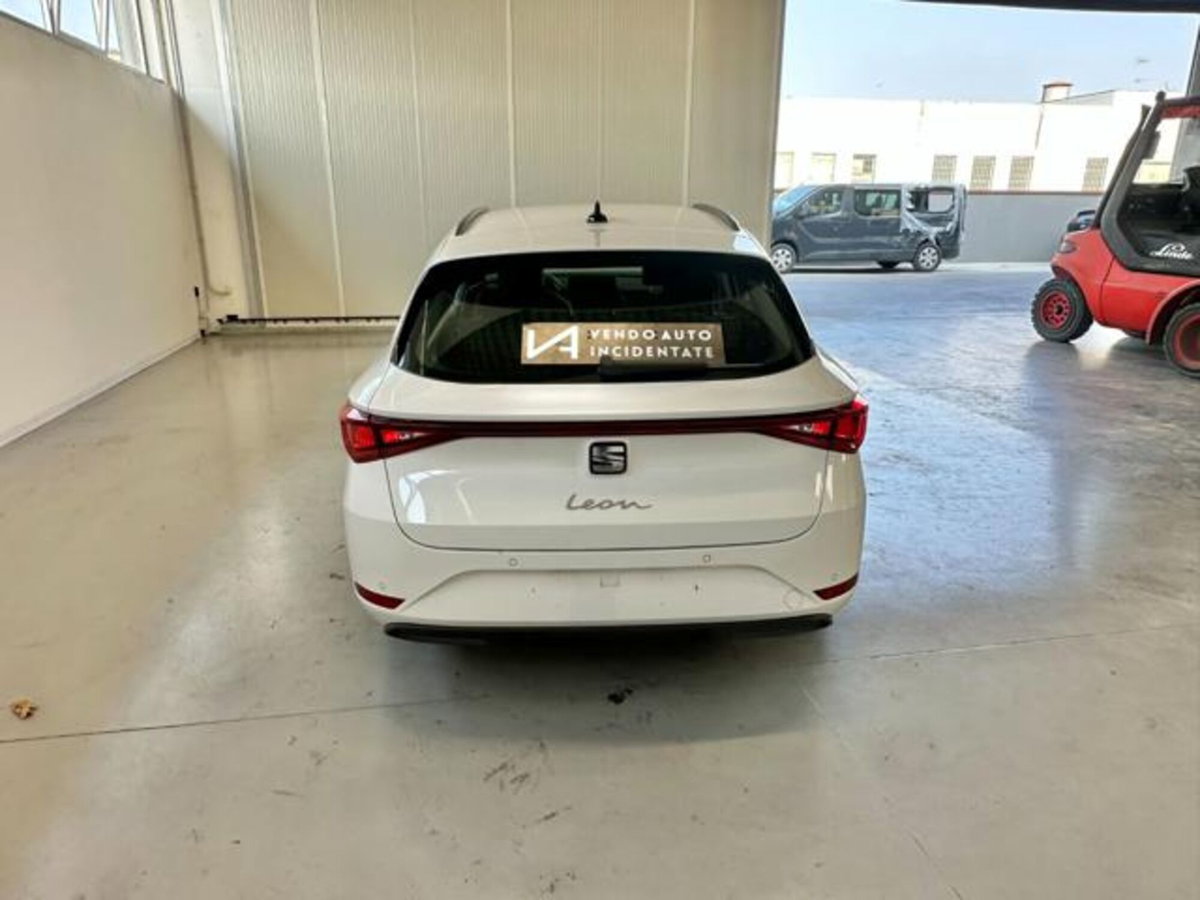 SEAT Leon ST Sportstourer 2.0 tdi Style 116cv (6)