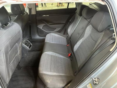 Skoda Superb Station Wagon 2.0 TDI DSG Wagon Style (11)
