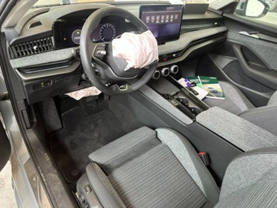 Skoda Superb Station Wagon 2.0 TDI DSG Wagon Style (12)