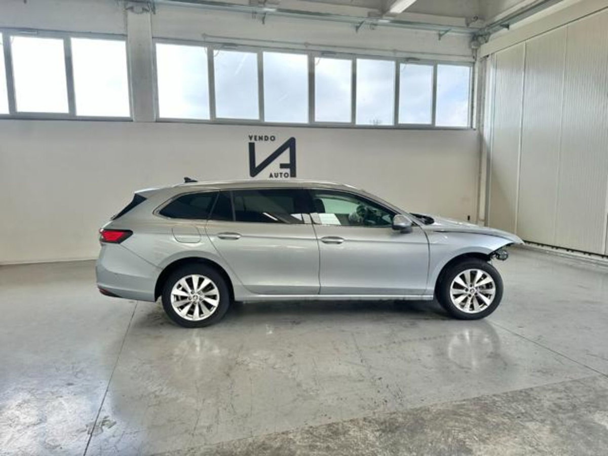 Skoda Superb Station Wagon 2.0 TDI DSG Wagon Style (7)