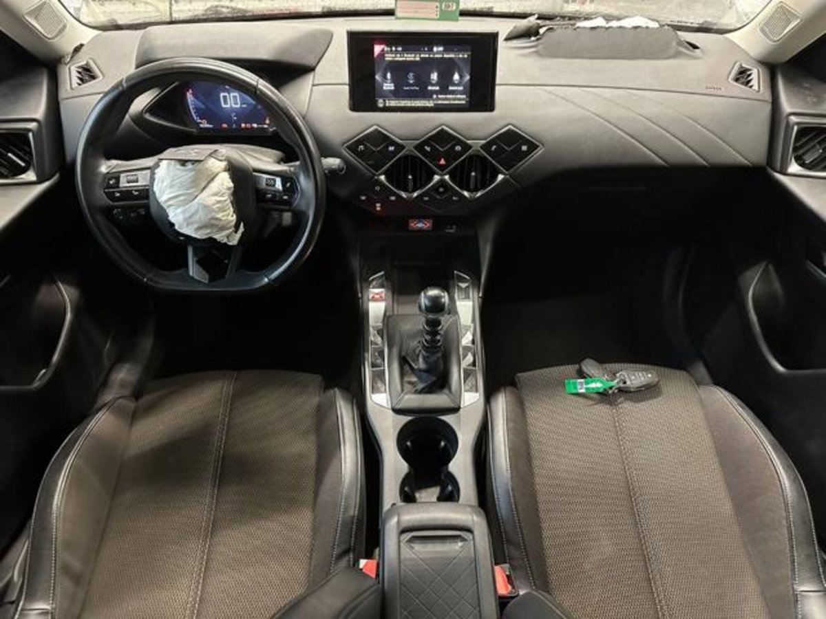 Ds DS 3 DS 3 Crossback PureTech 100 Performance Line (15)