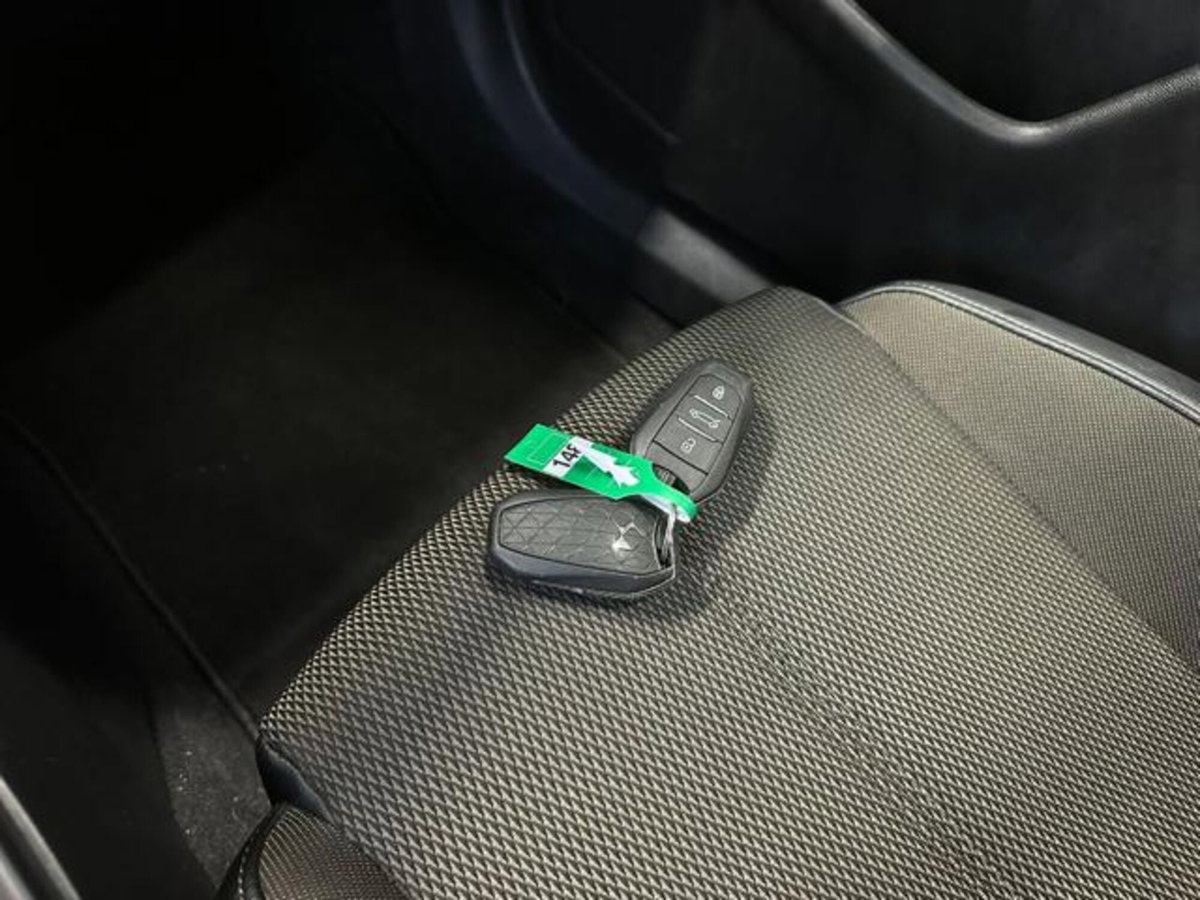 Ds DS 3 DS 3 Crossback PureTech 100 Performance Line (19)