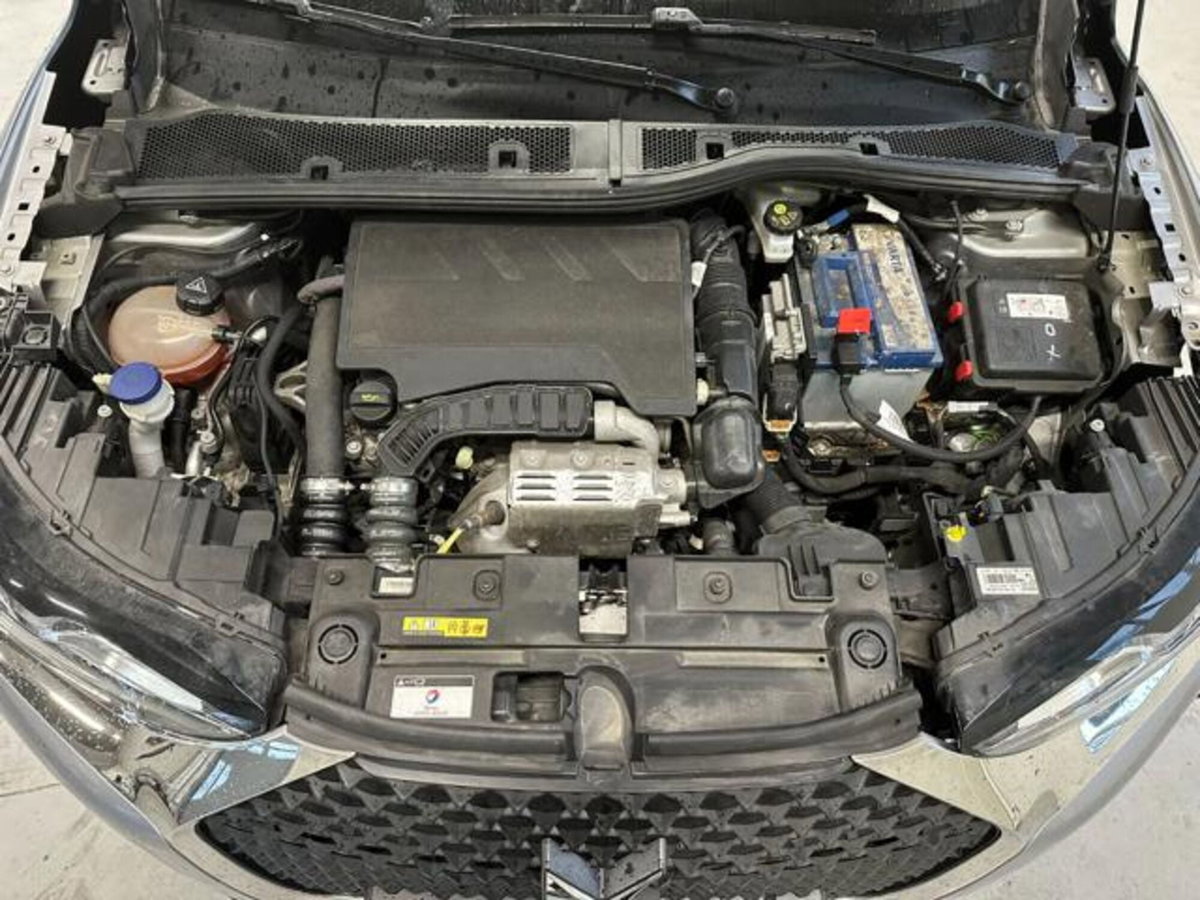 Ds DS 3 DS 3 Crossback PureTech 100 Performance Line (9)