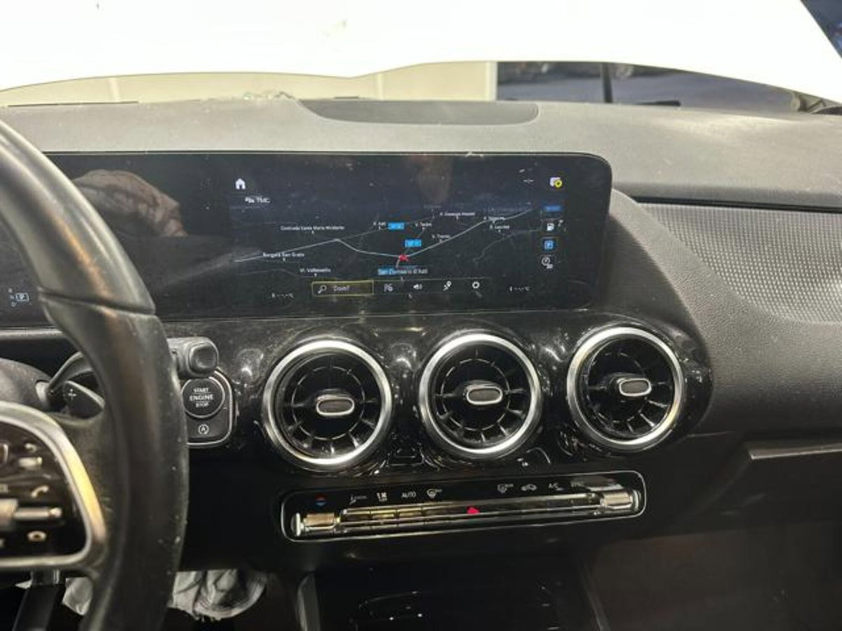 Mercedes-Benz GLA SUV 200 Automatic Executive (17)