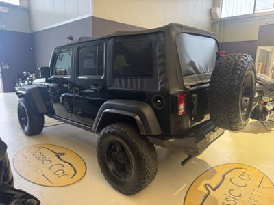 Jeep Wrangler Unlimited 2.8 CRD DPF Rubicon Auto (8)