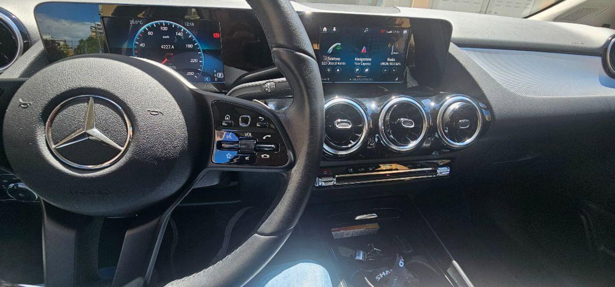 Mercedes-Benz Classe B 180 d Sport (12)
