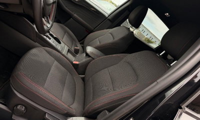 Ford Kuga 1.5 TDCI 120 CV S&S 2WD ST-Line (6)