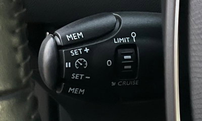 Peugeot 2008 BlueHDi 100 S&S Allure (12)