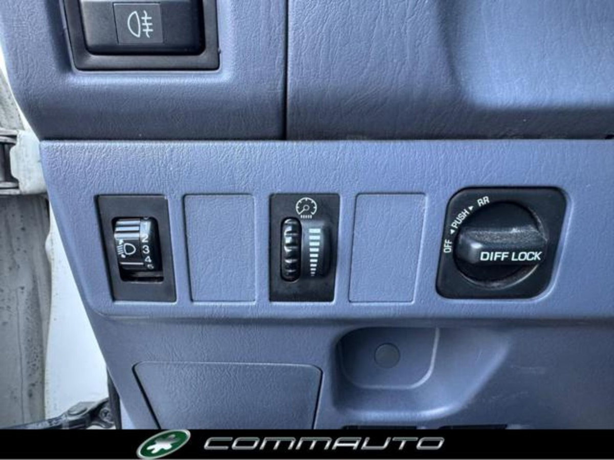 Toyota Land Cruiser turbodiesel 3 porte KZJ90 GX (18)
