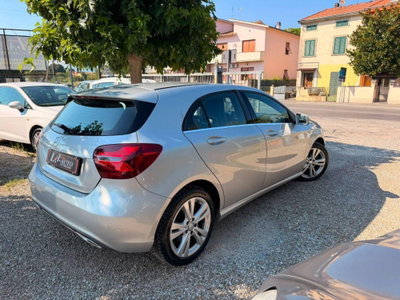 Mercedes-Benz Classe A 180 d Automatic Sport (4)
