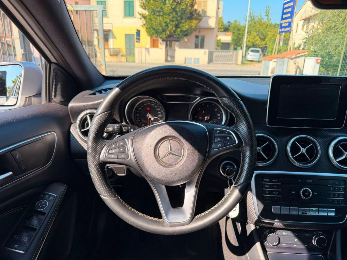 Mercedes-Benz Classe A 180 d Automatic Sport (8)