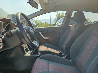 Ford Fiesta 1.2 82 CV 5 porte Titanium (11)