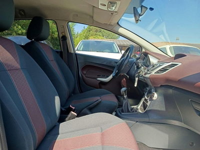 Ford Fiesta 1.2 82 CV 5 porte Titanium (17)