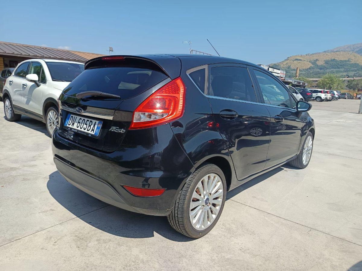 Ford Fiesta 1.2 82 CV 5 porte Titanium (6)