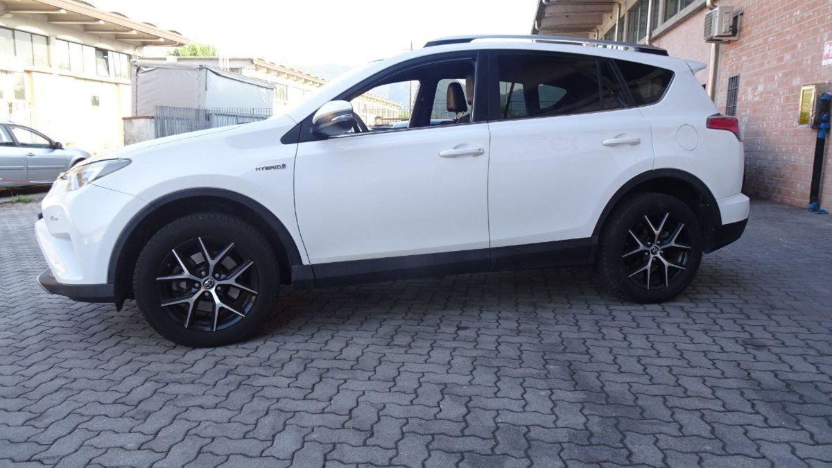 Toyota Rav4 Hybrid 4WD Exclusive (3)