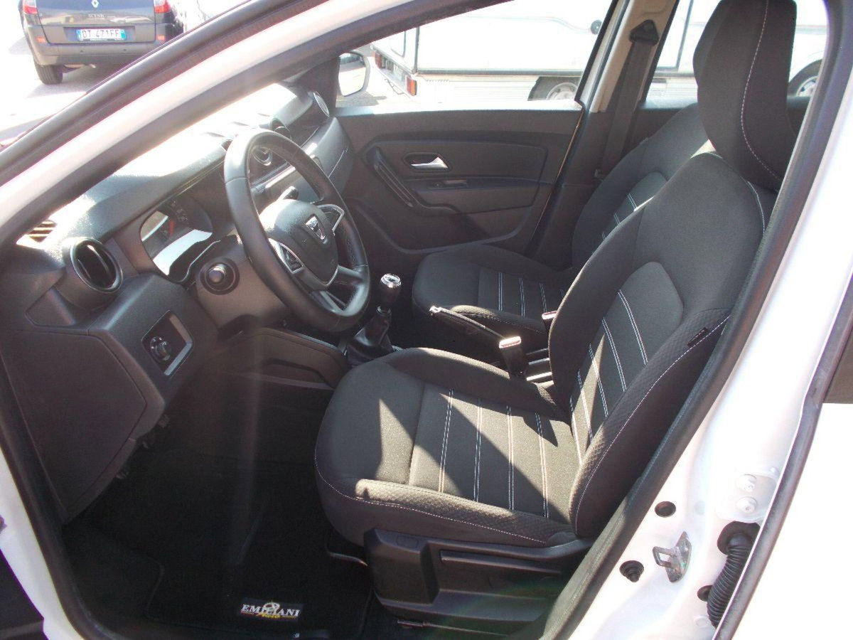 Dacia Duster 1.5 Blue dCi 8V 115 CV 4x4 Comfort (10)