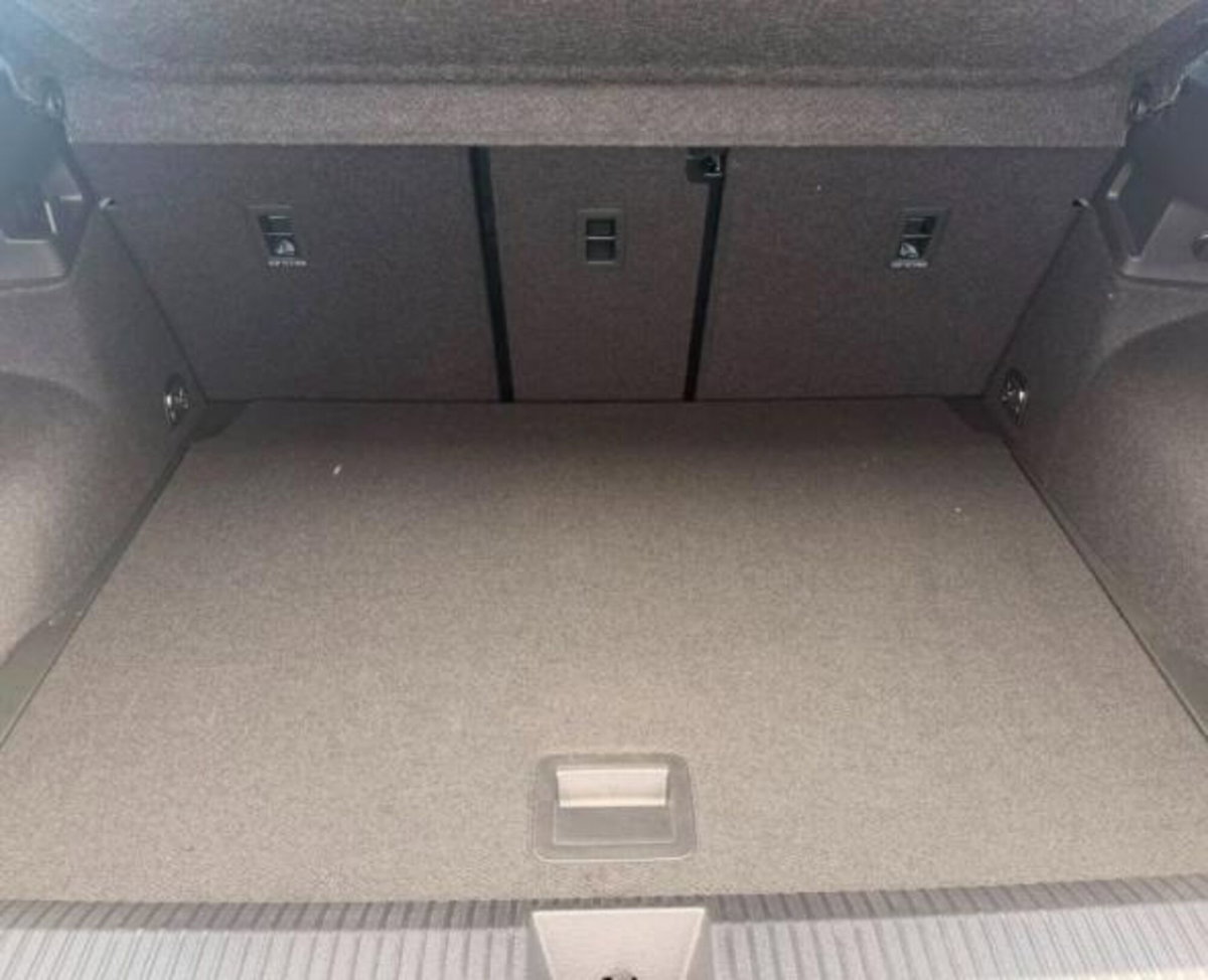 Volkswagen T-Roc 1.5 tsi R-Line dsg (8)