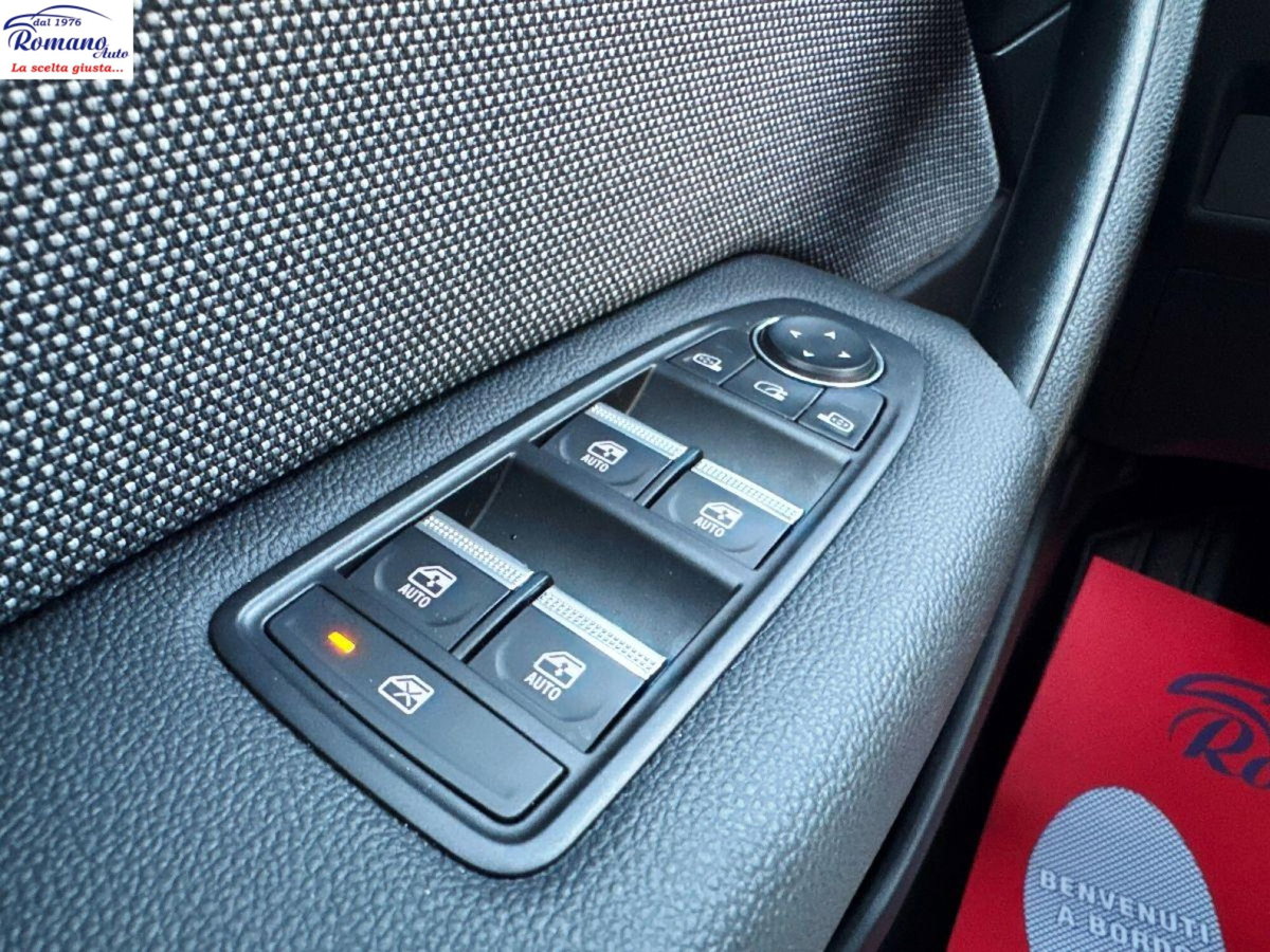 Renault Captur TCe 90 CV Techno (15)