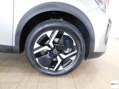 Peugeot 2008 1.2 puretech Allure s&s 130cv eat8 (5)