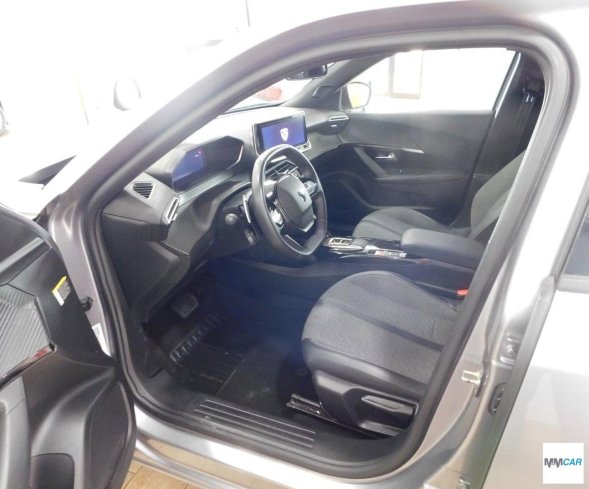 Peugeot 2008 1.2 puretech Allure s&s 130cv eat8 (9)