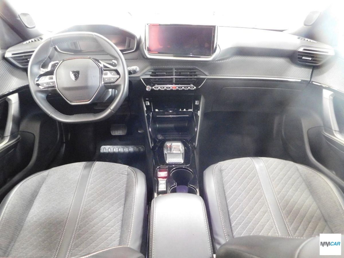 Peugeot 2008 1.2 puretech Allure s&s 130cv eat8 (10)