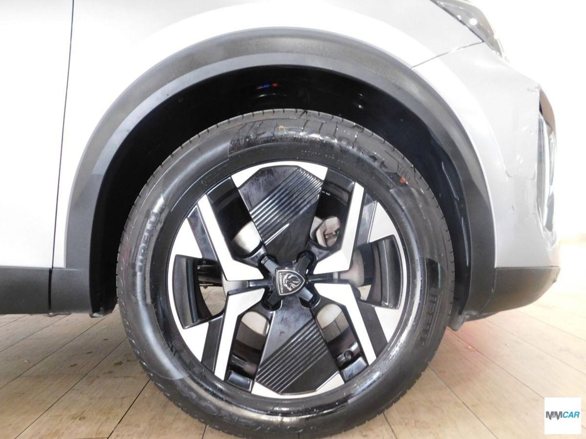 Peugeot 2008 1.2 puretech Allure s&s 130cv eat8 (5)