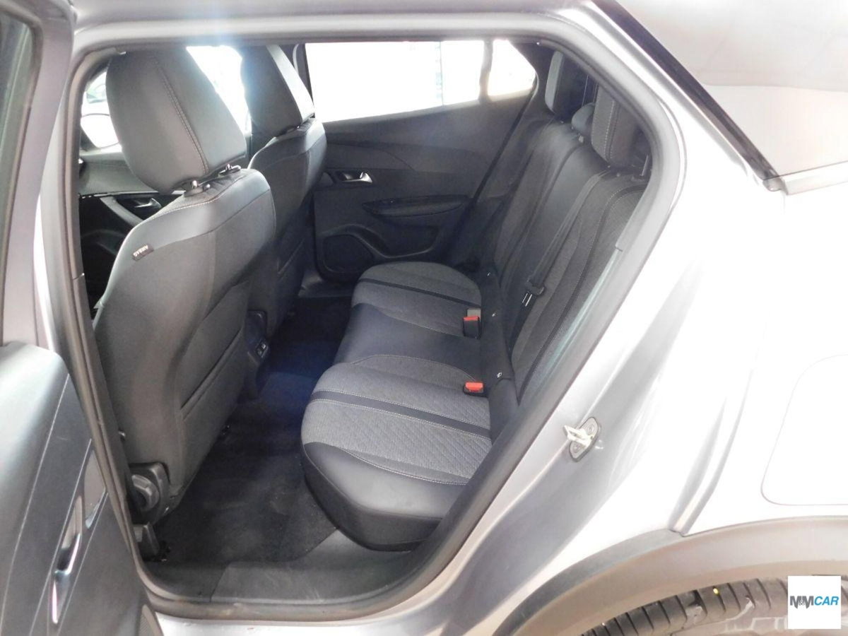 Peugeot 2008 1.2 puretech Allure s&s 130cv eat8 (9)
