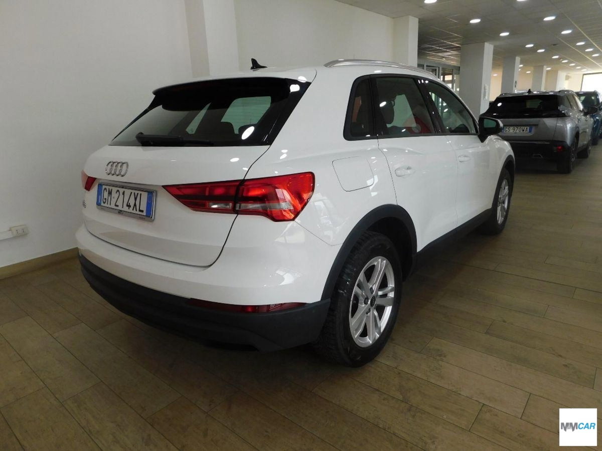 Audi Q3 35 TDI Business (3)