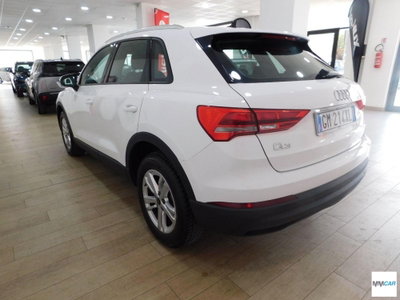 Audi Q3 35 TDI Business (4)