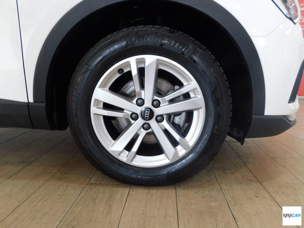 Audi Q3 35 TDI Business (5)