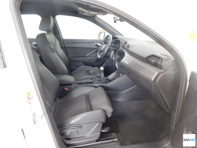 Audi Q3 35 TDI Business (6)