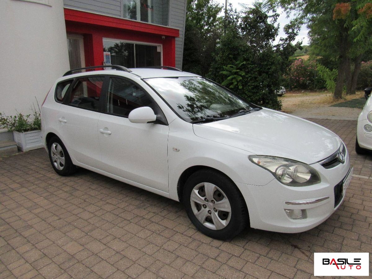 Hyundai i30 Station Wagon 1.6 CRDi 90CV 6m Comfort (2)