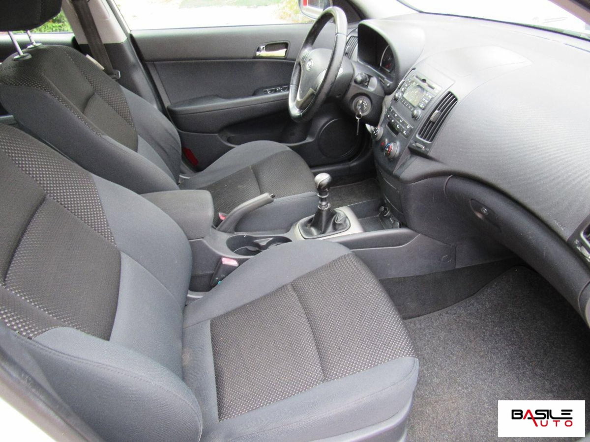 Hyundai i30 Station Wagon 1.6 CRDi 90CV 6m Comfort (7)