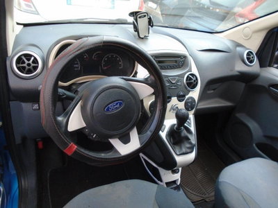 Ford Ka 1.2 8V 69CV Titanium (10)