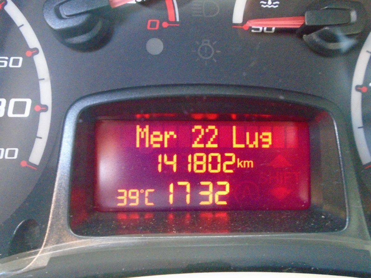 Ford Ka 1.2 8V 69CV Titanium (12)