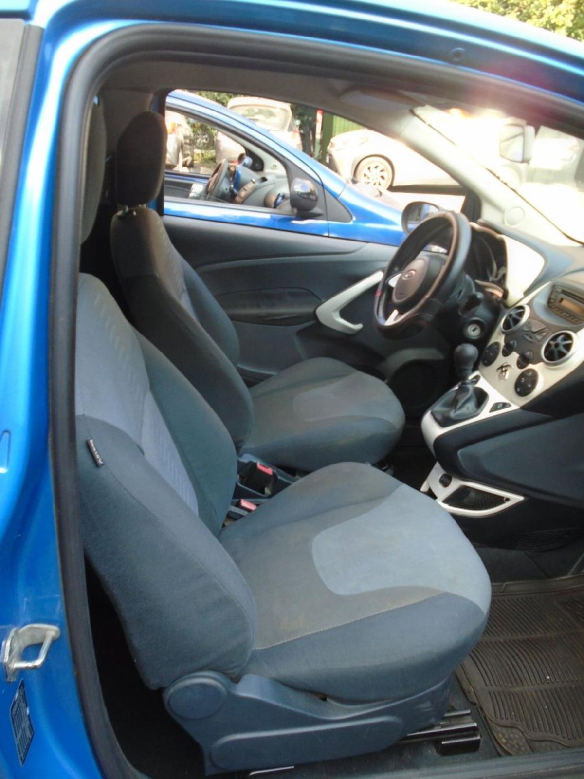 Ford Ka 1.2 8V 69CV Titanium (16)