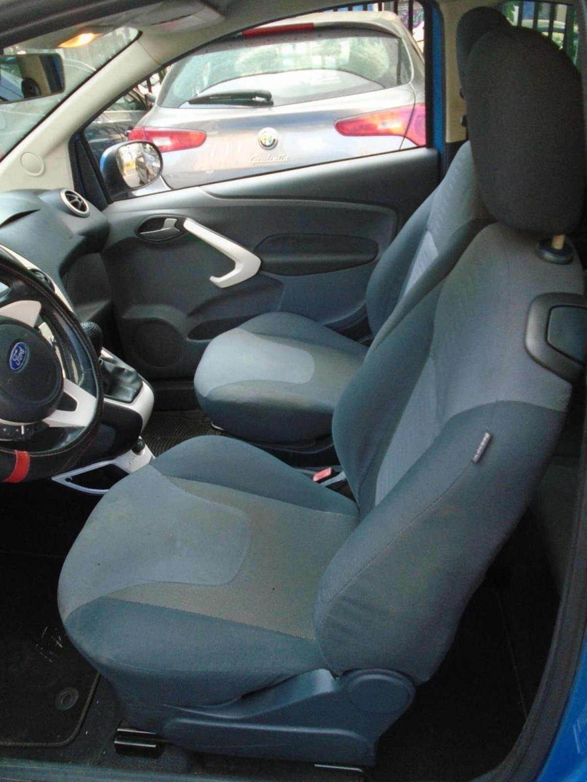 Ford Ka 1.2 8V 69CV Titanium (9)