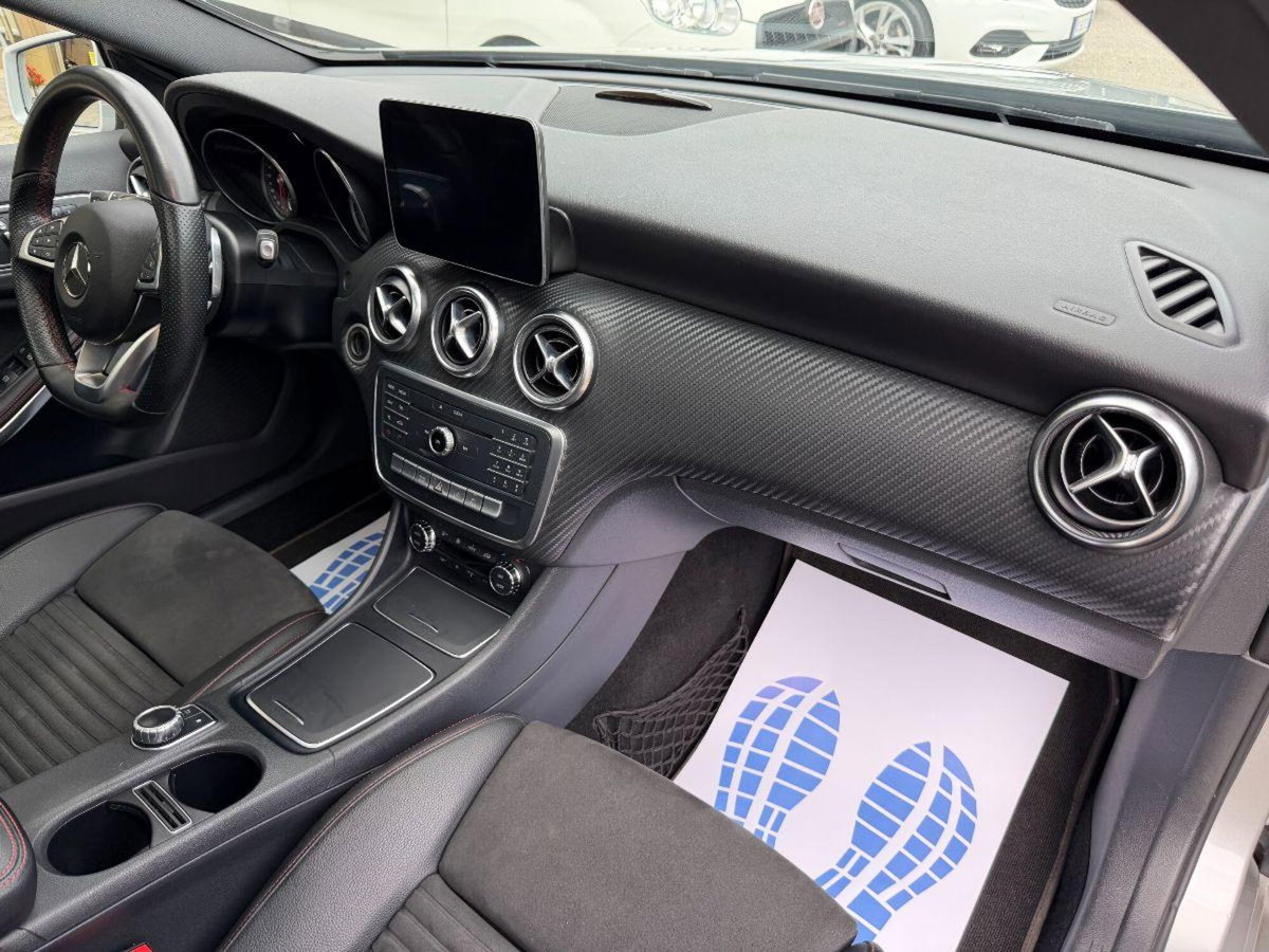 Mercedes-Benz Classe A 200 d Automatic 4Matic Sport (16)