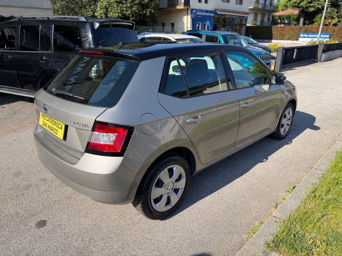 Skoda Fabia 1.0 MPI 60 CV Twin Color Design Edition Nero (4)