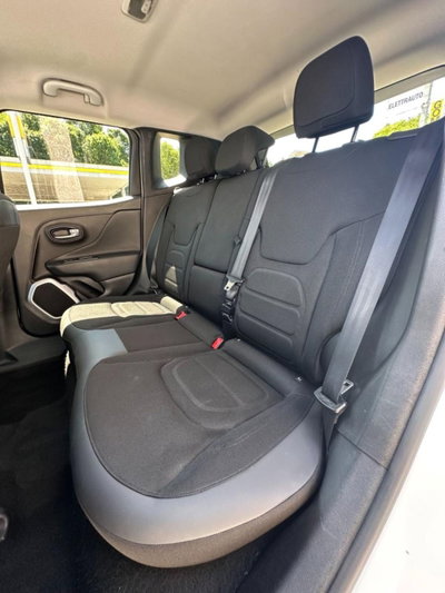 Jeep Renegade 1.6 Mjt 120 CV Limited (17)
