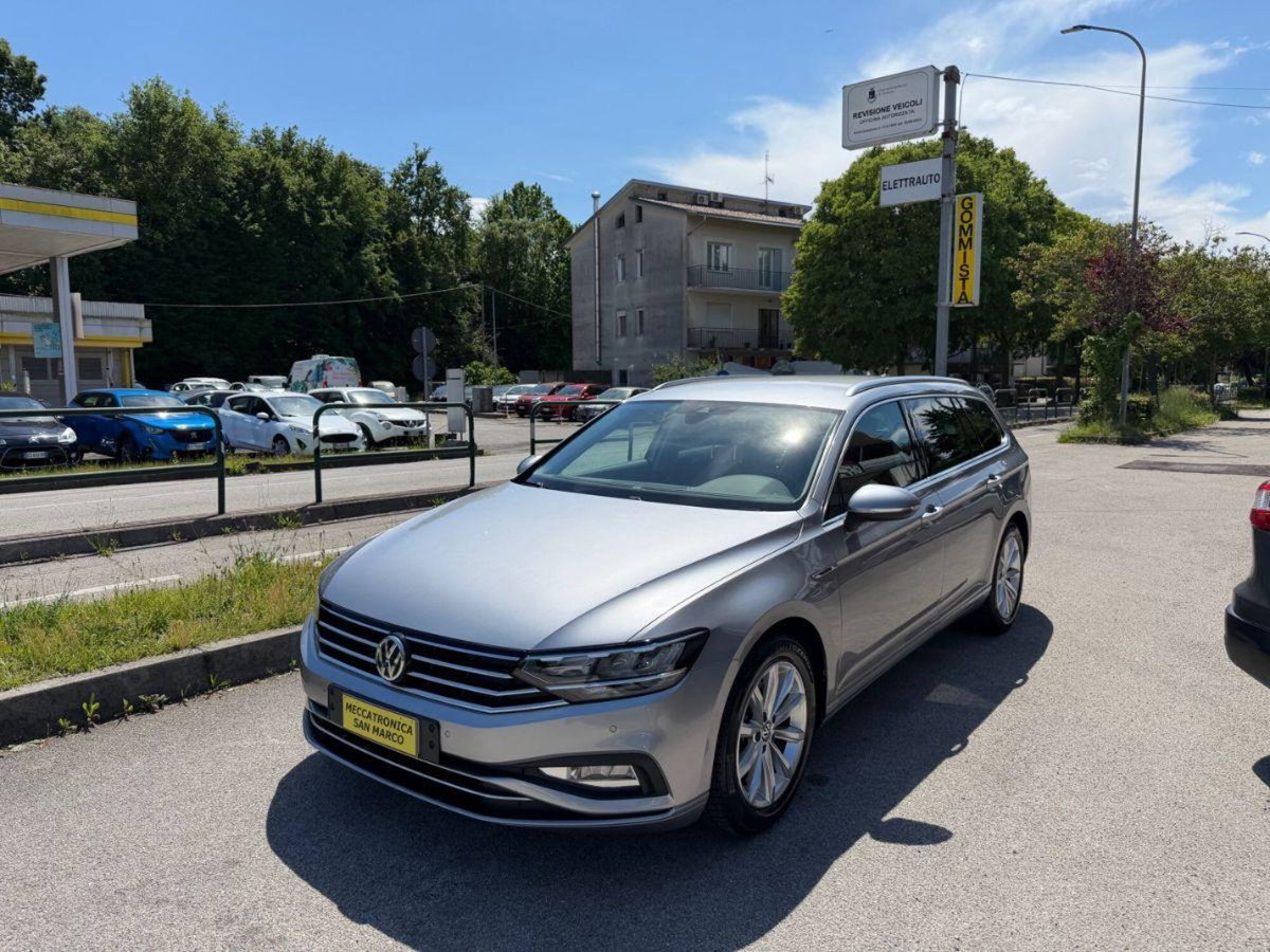 Volkswagen Passat Variant 1.6 TDI SCR DSG Business BMT (3)