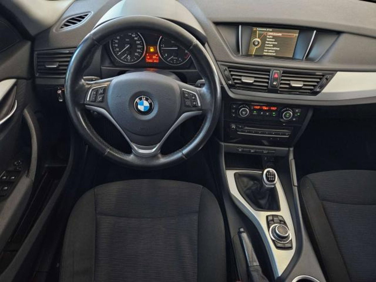 BMW X1 sDrive16d Sport Line (8)
