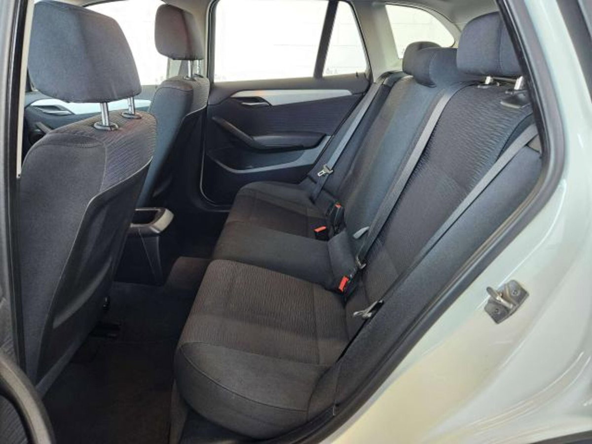 BMW X1 sDrive16d Sport Line (9)